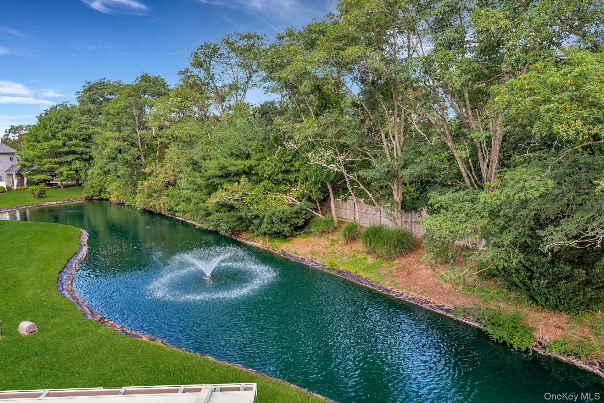 537 Highland Court, Moriches, NY 11955