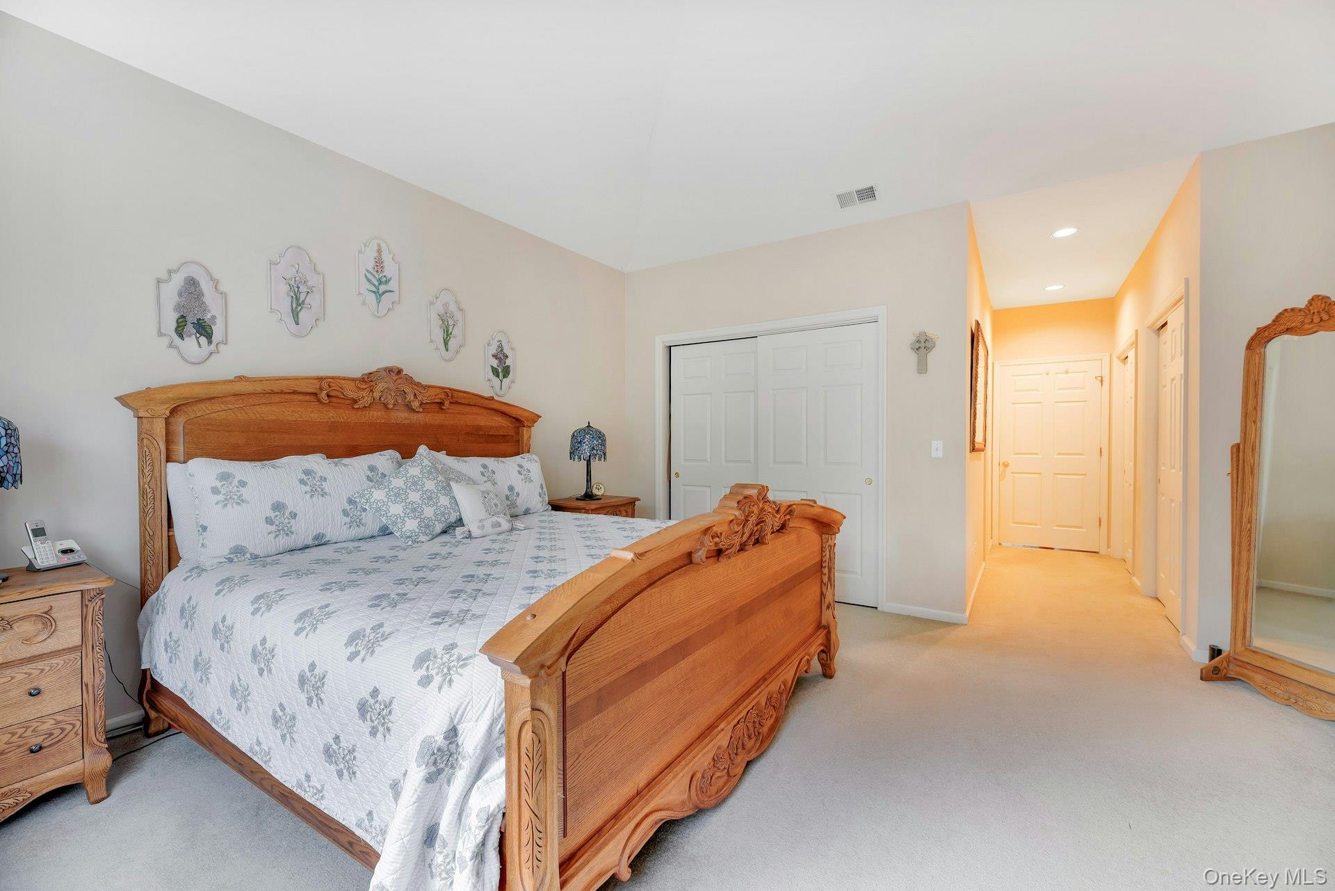 537 Highland Court, Moriches, NY 11955