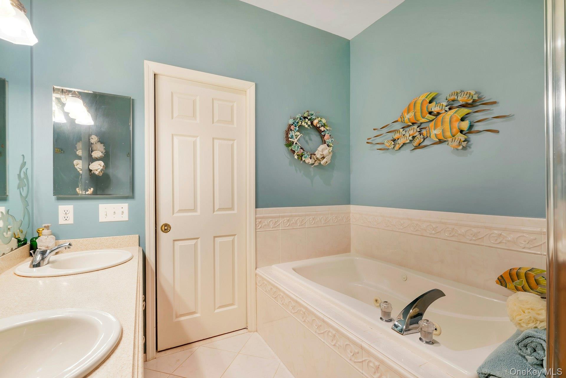 537 Highland Court, Moriches, NY 11955