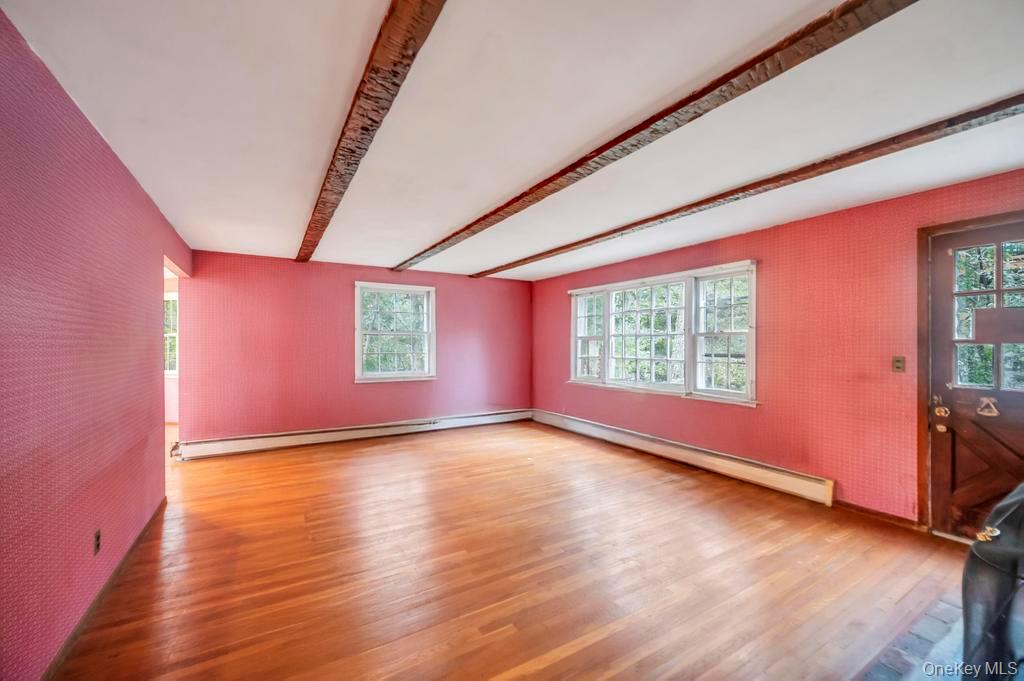 14 Woodvale Avenue, Kings Park, NY 11754