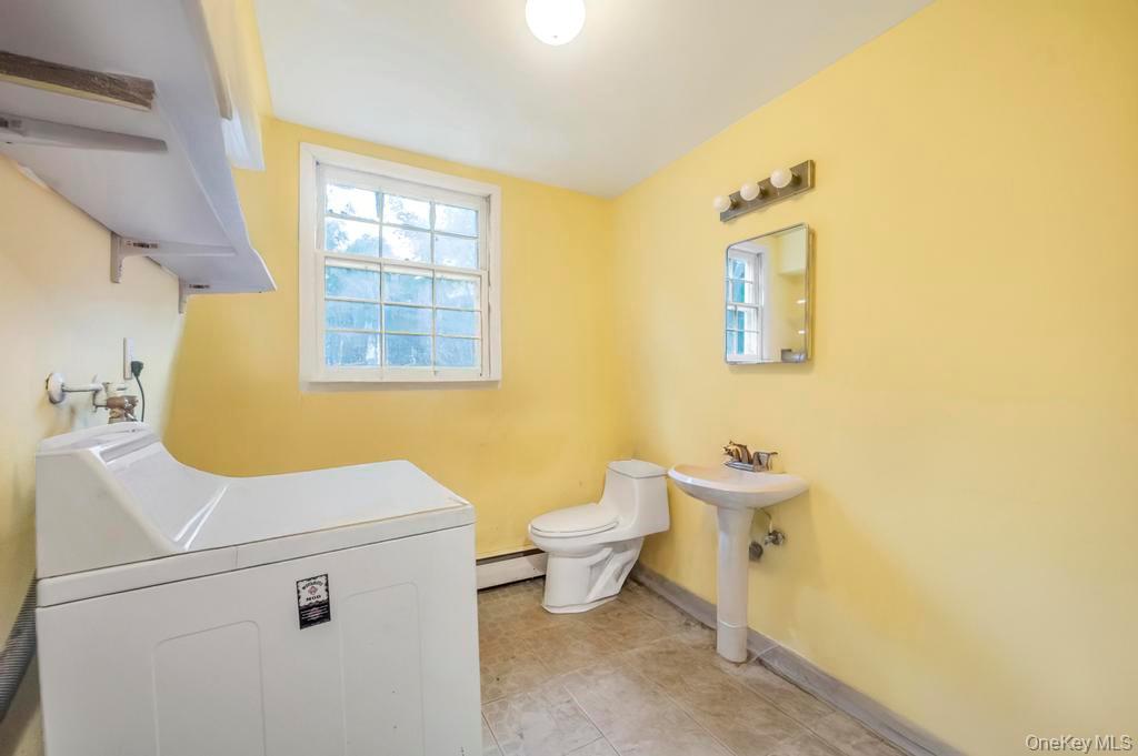 14 Woodvale Avenue, Kings Park, NY 11754