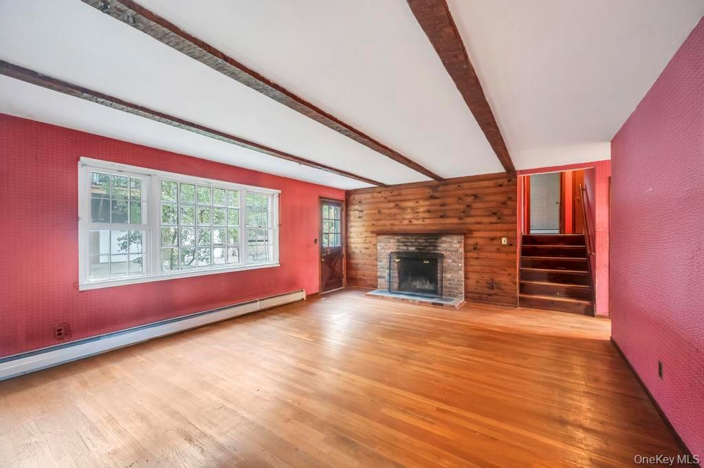 14 Woodvale Avenue, Kings Park, NY 11754