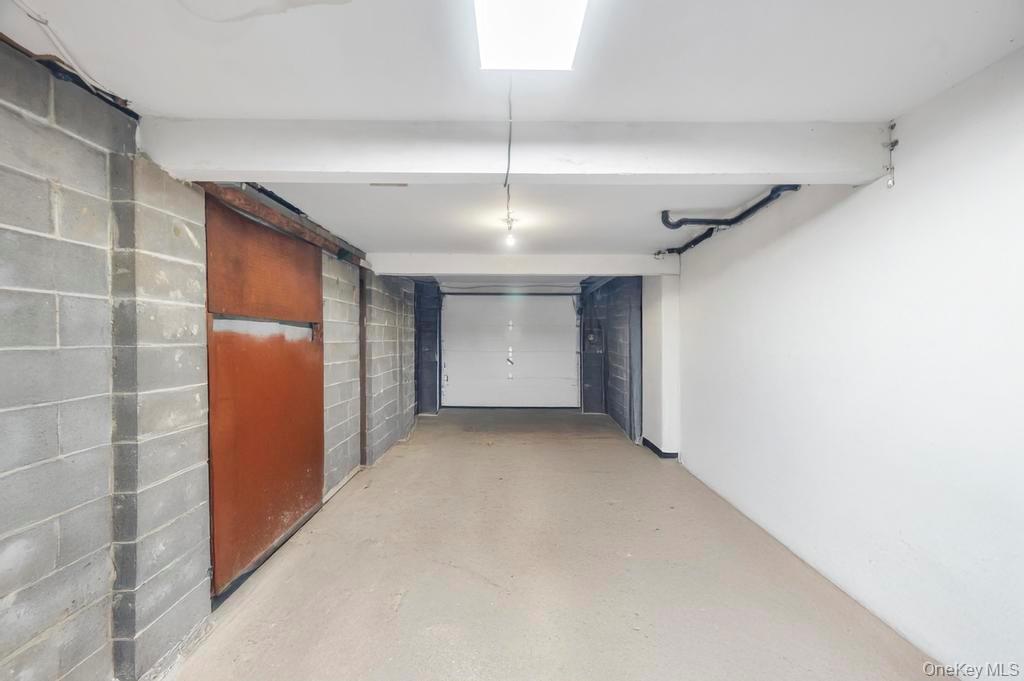 14 Woodvale Avenue, Kings Park, NY 11754