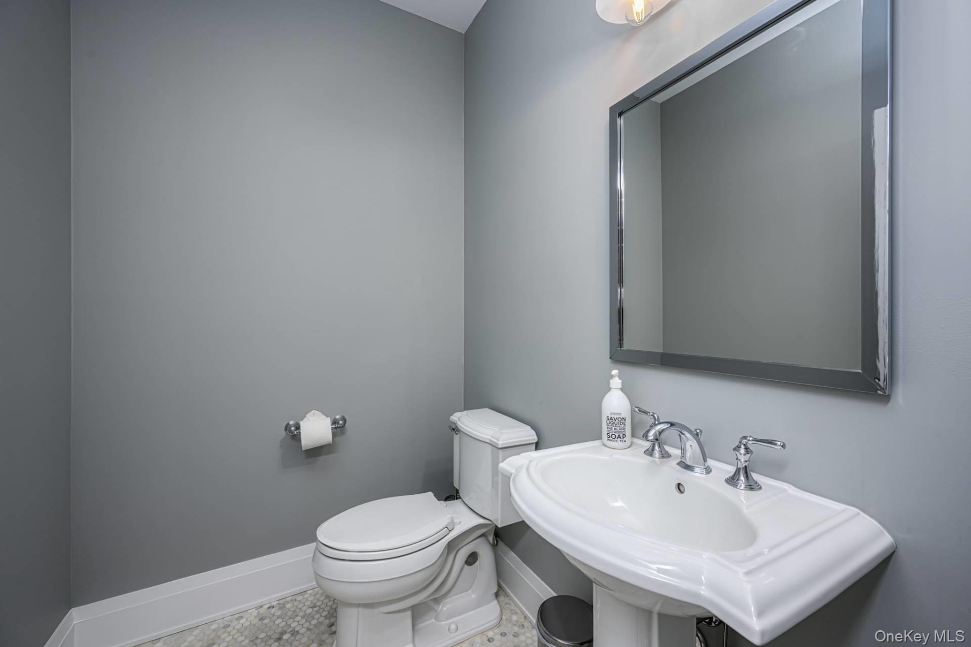 32 Andrew, Southampton, NY 11968