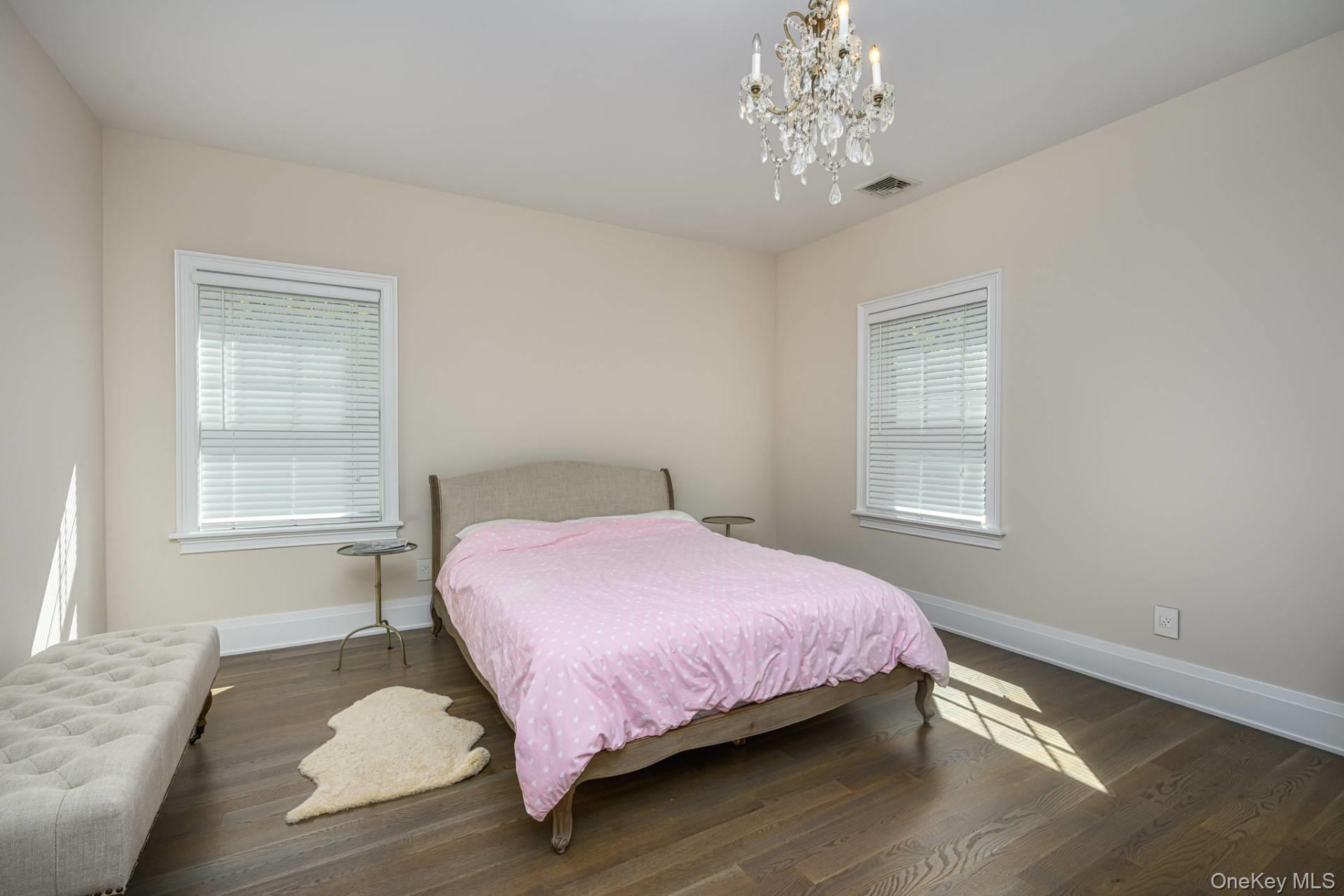 32 Andrew, Southampton, NY 11968