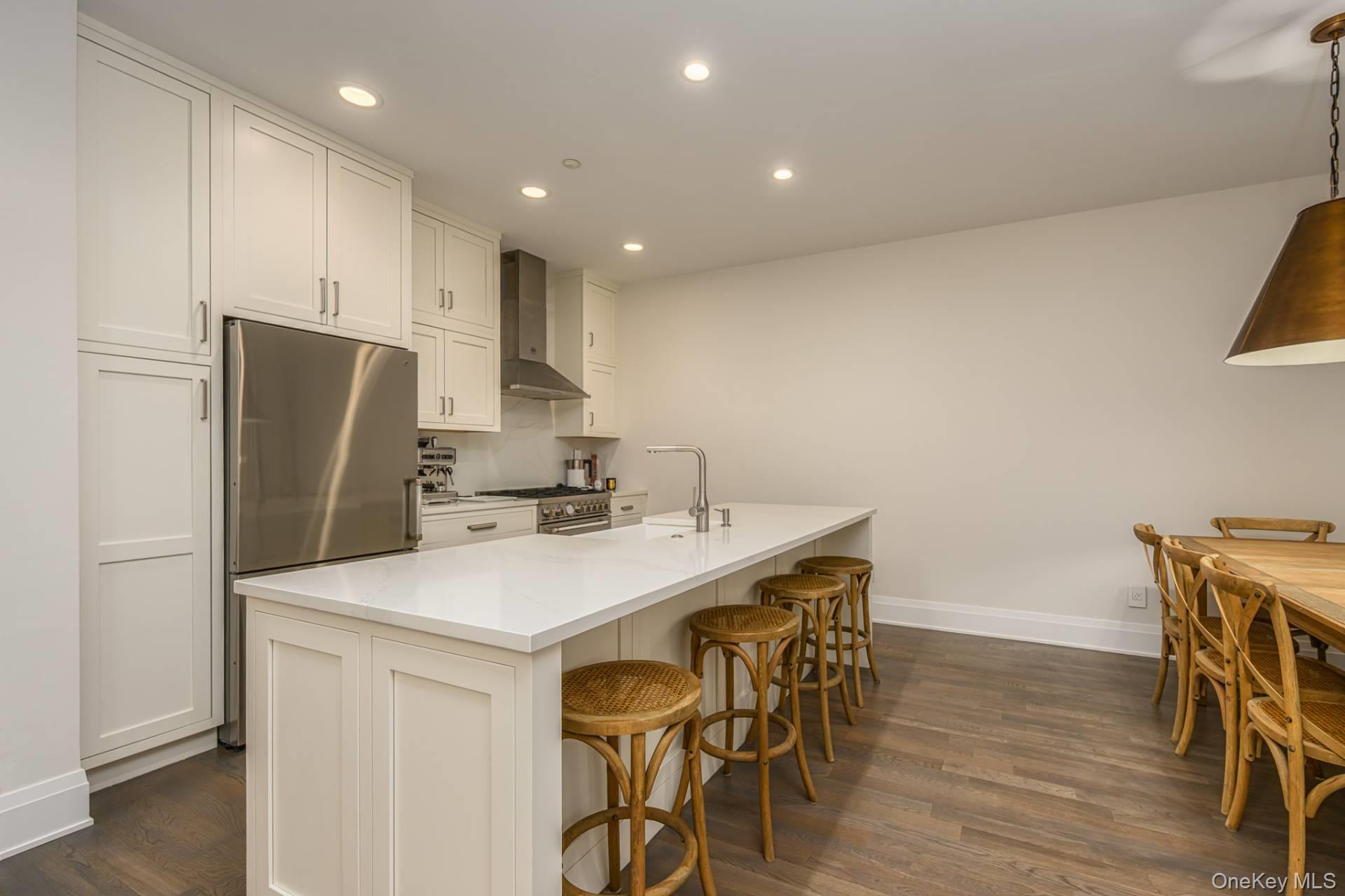 32 Andrew, Southampton, NY 11968