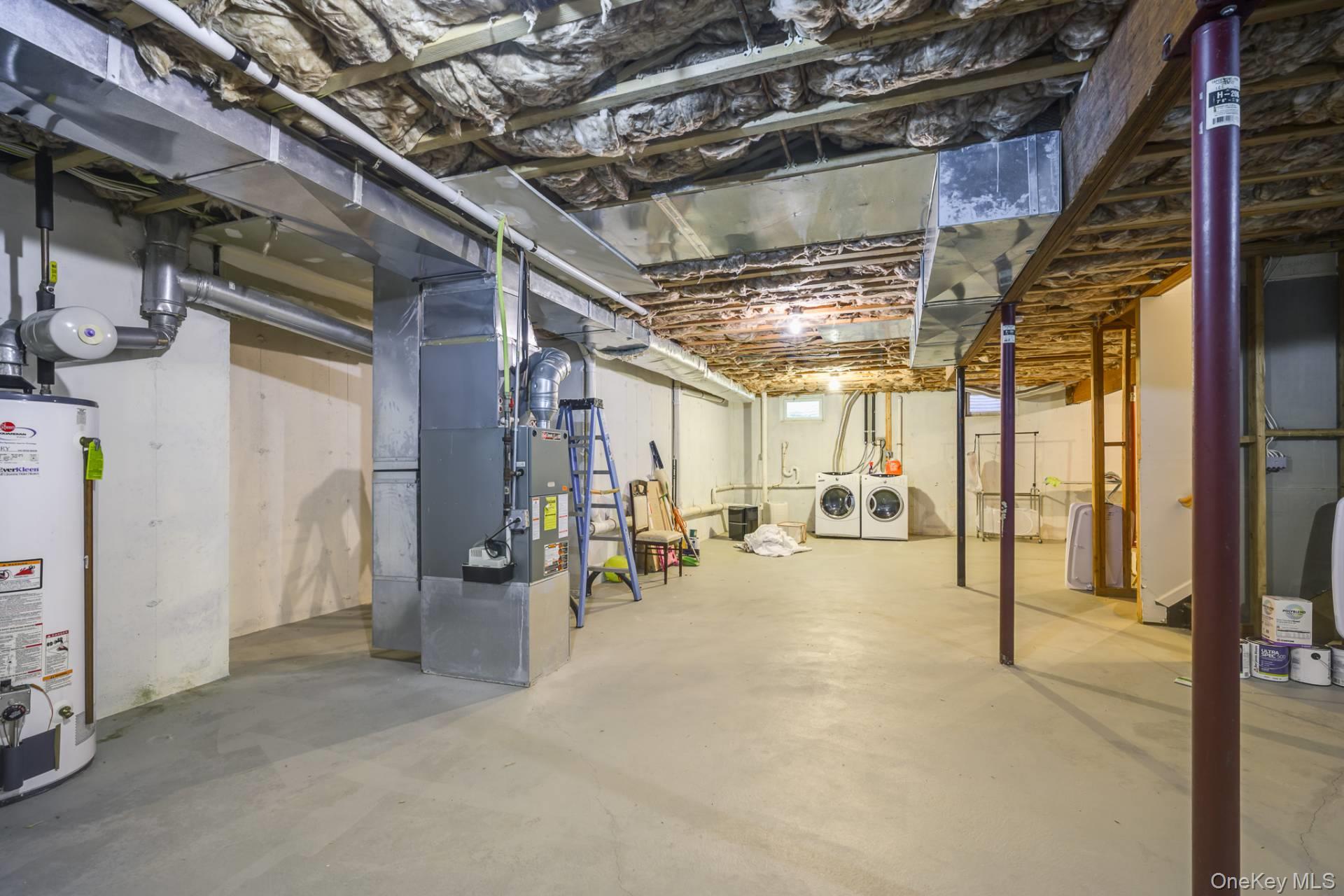 32 Andrew, Southampton, NY 11968