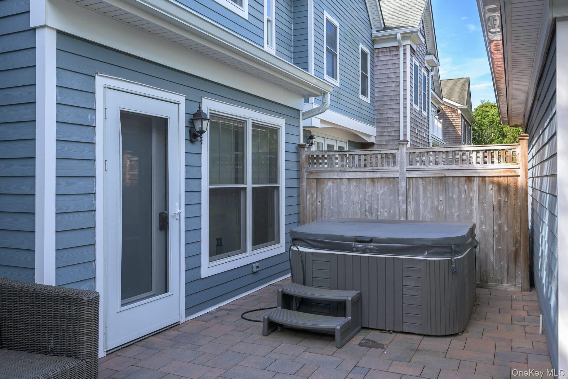 32 Andrew, Southampton, NY 11968