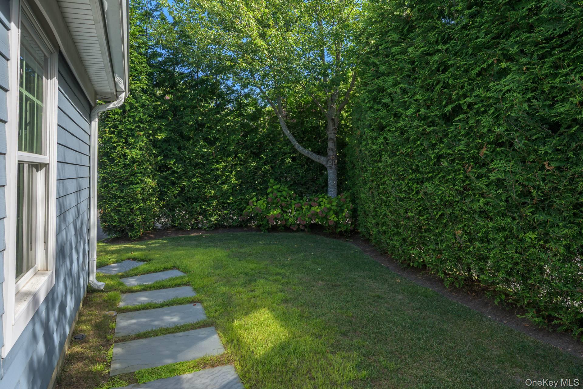 32 Andrew, Southampton, NY 11968