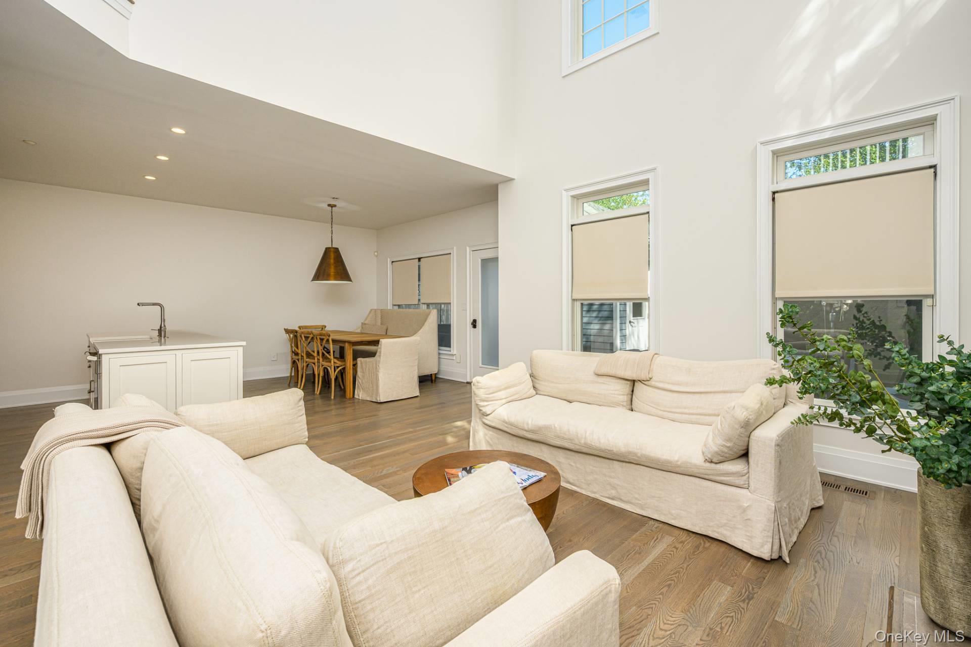 32 Andrew, Southampton, NY 11968