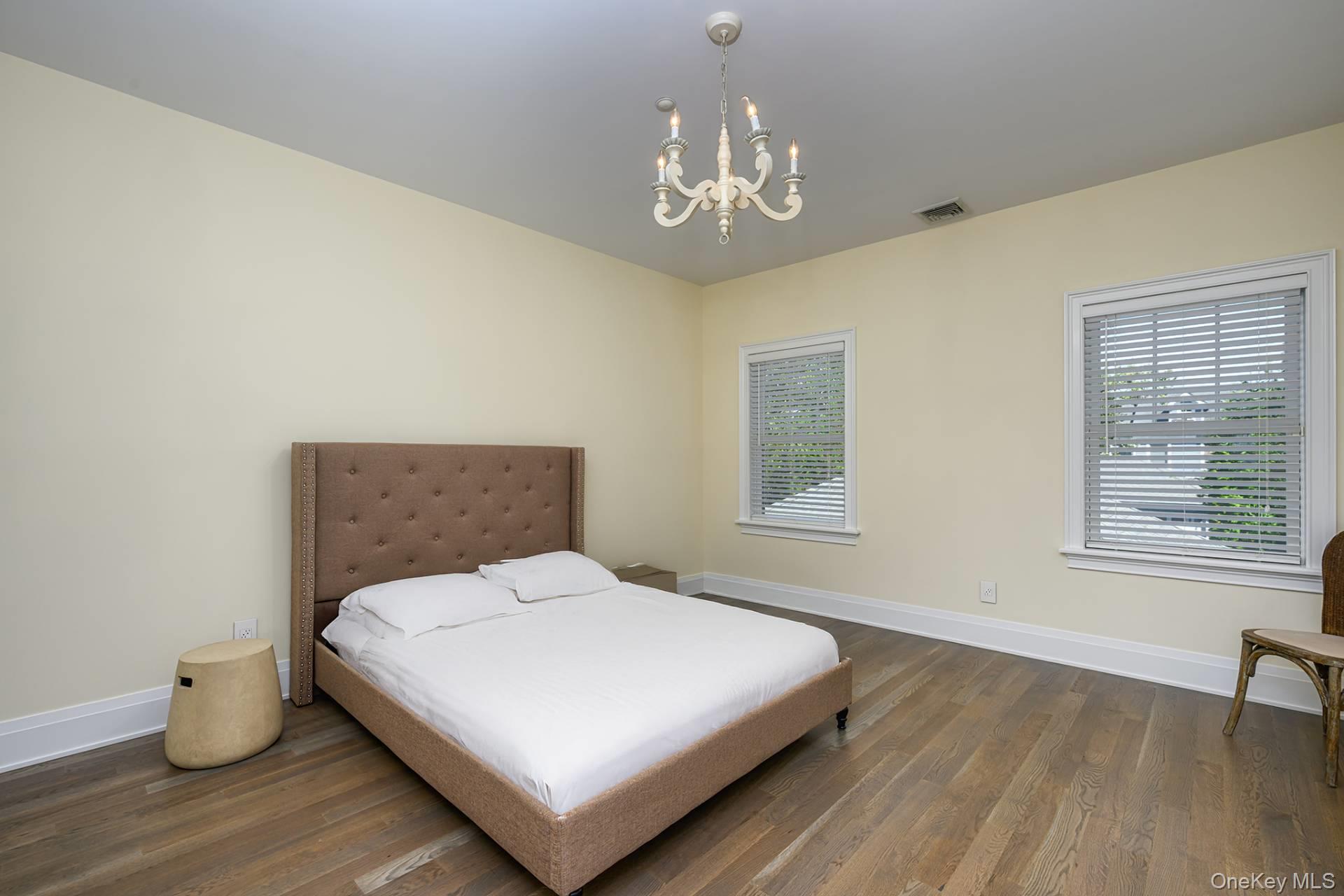 32 Andrew, Southampton, NY 11968