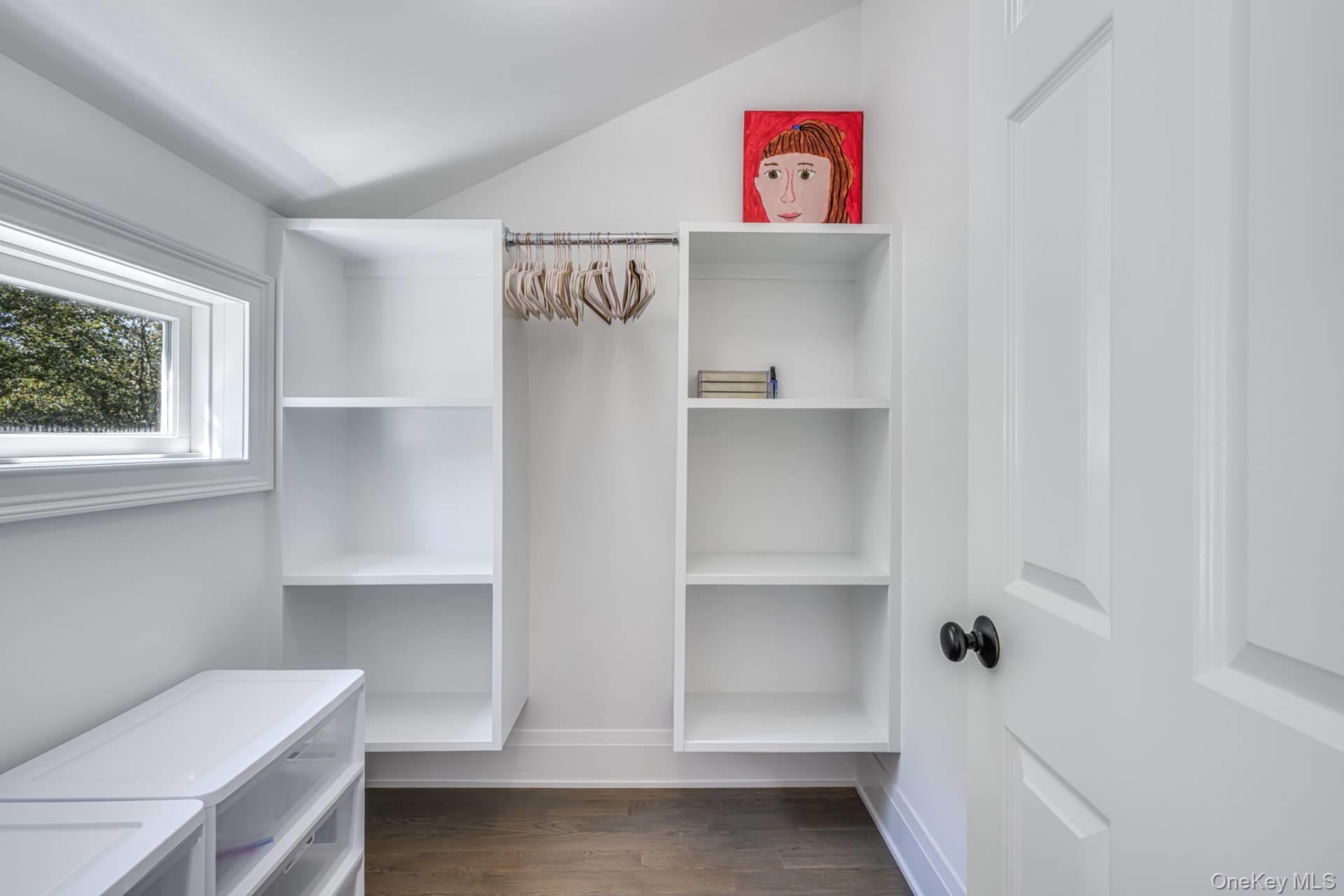 32 Andrew, Southampton, NY 11968