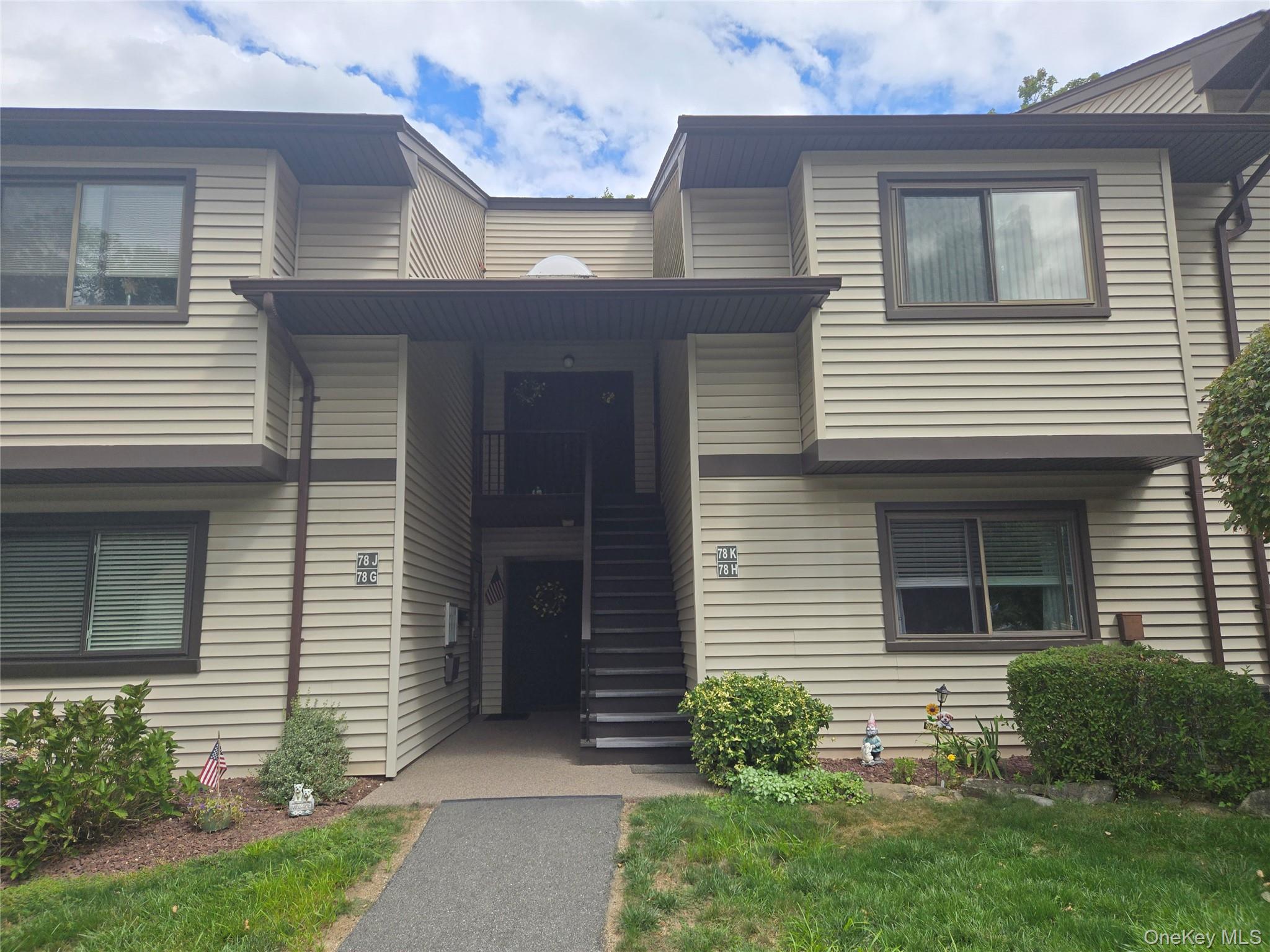 78 Independence Court # H, Yorktown Heights, NY 10598
