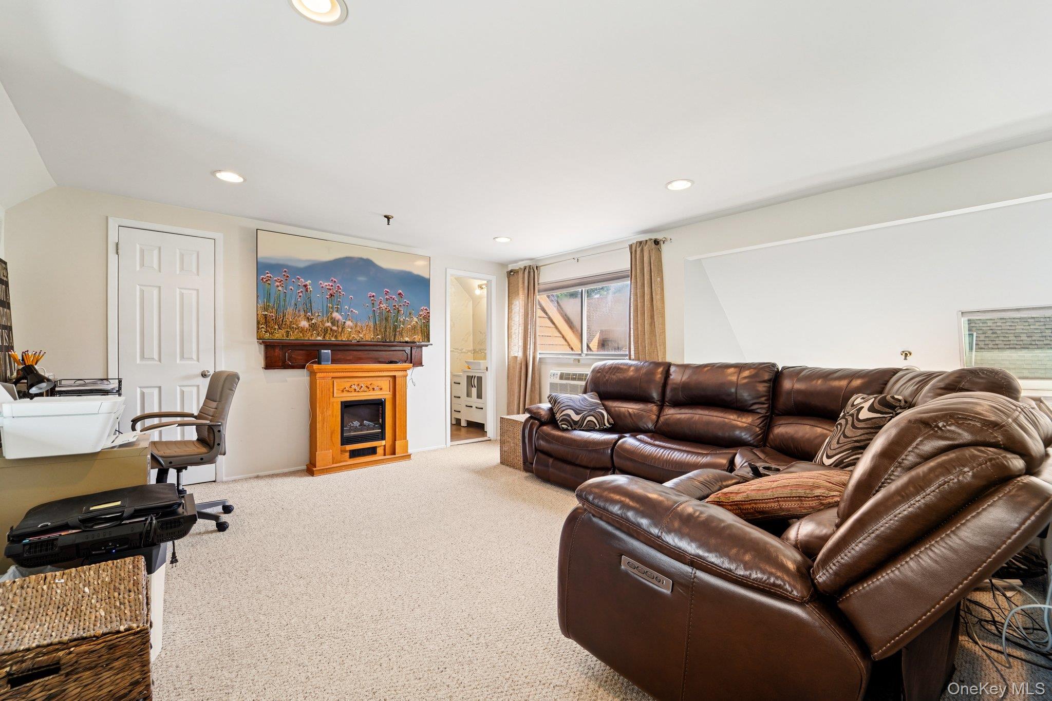 15 Greenridge Avenue # 16, White Plains, NY 10605