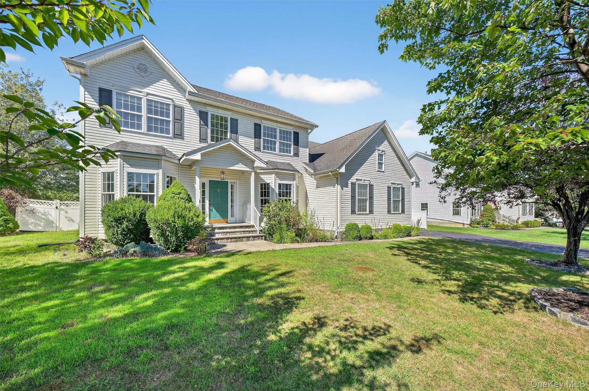 2806 Cherry Tree Way, New Windsor, NY 12553