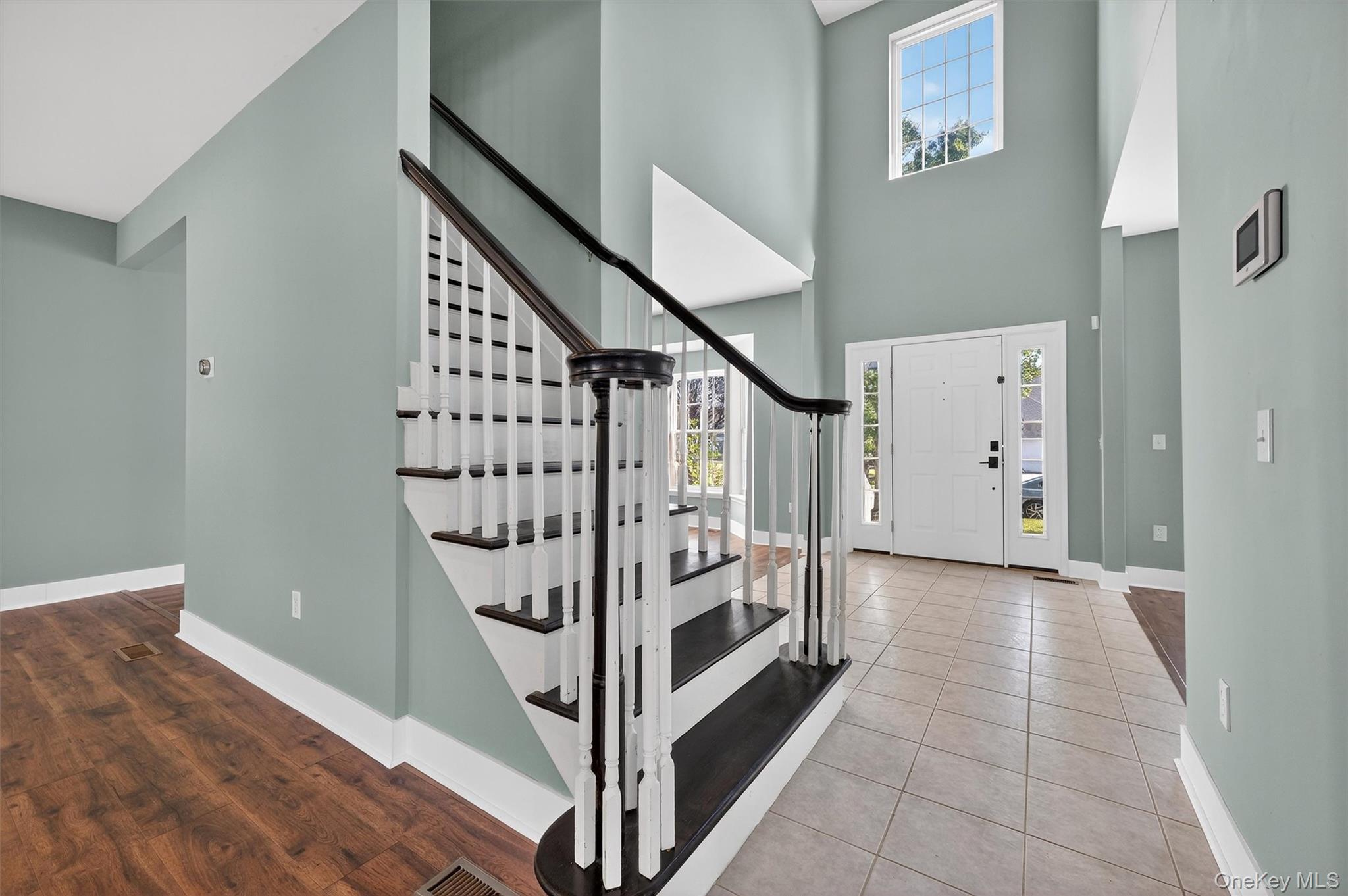 2806 Cherry Tree Way, New Windsor, NY 12553