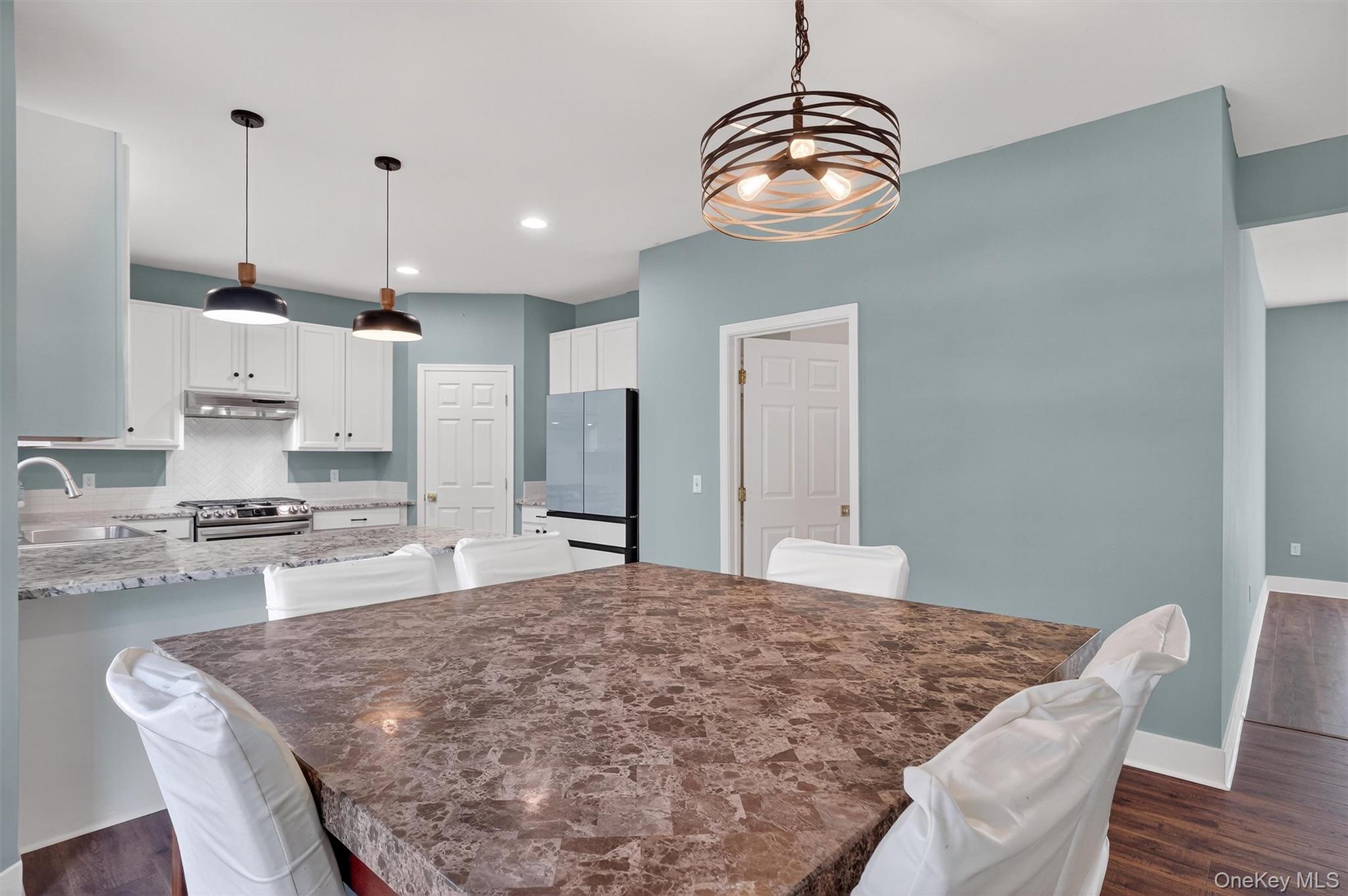 2806 Cherry Tree Way, New Windsor, NY 12553