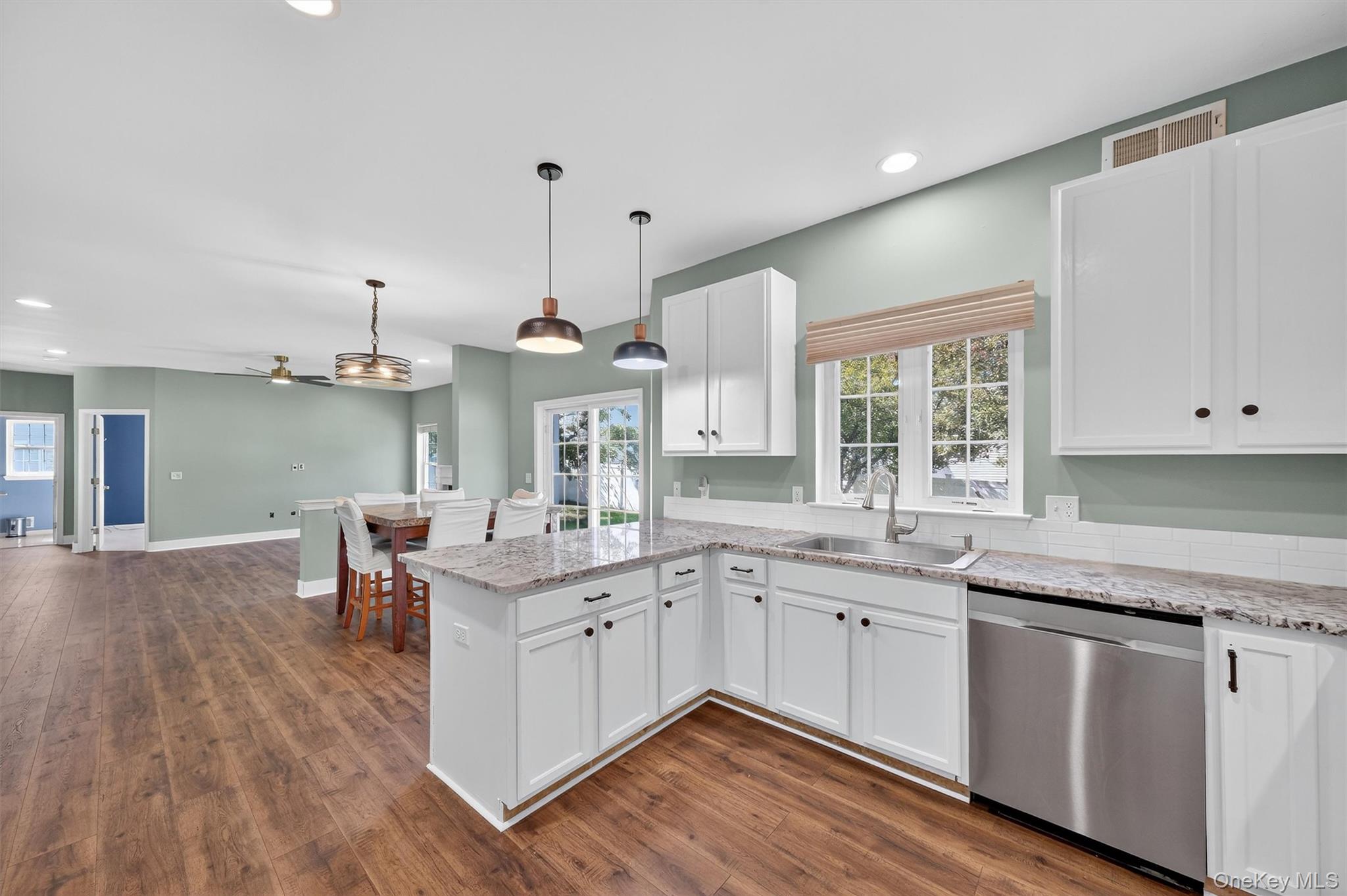 2806 Cherry Tree Way, New Windsor, NY 12553