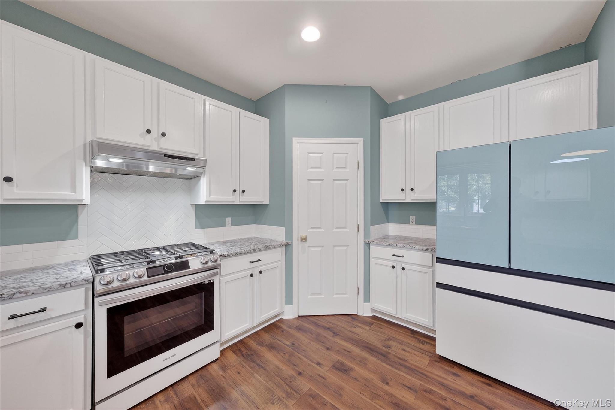 2806 Cherry Tree Way, New Windsor, NY 12553