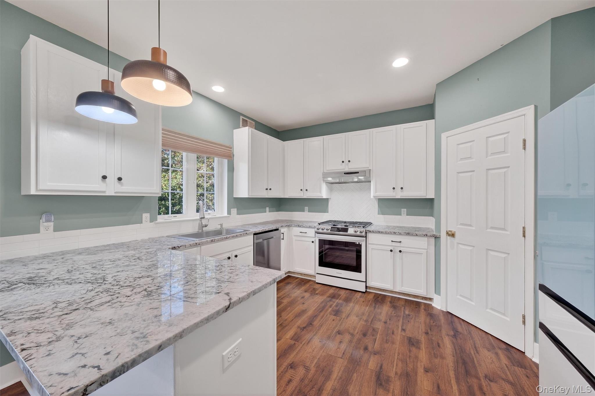 2806 Cherry Tree Way, New Windsor, NY 12553