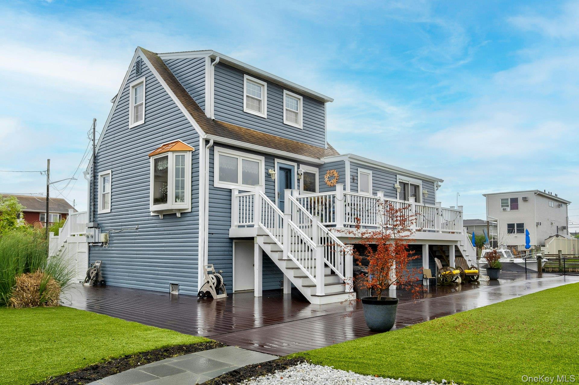 2 Bayview Avenue E, Lindenhurst, NY 11757