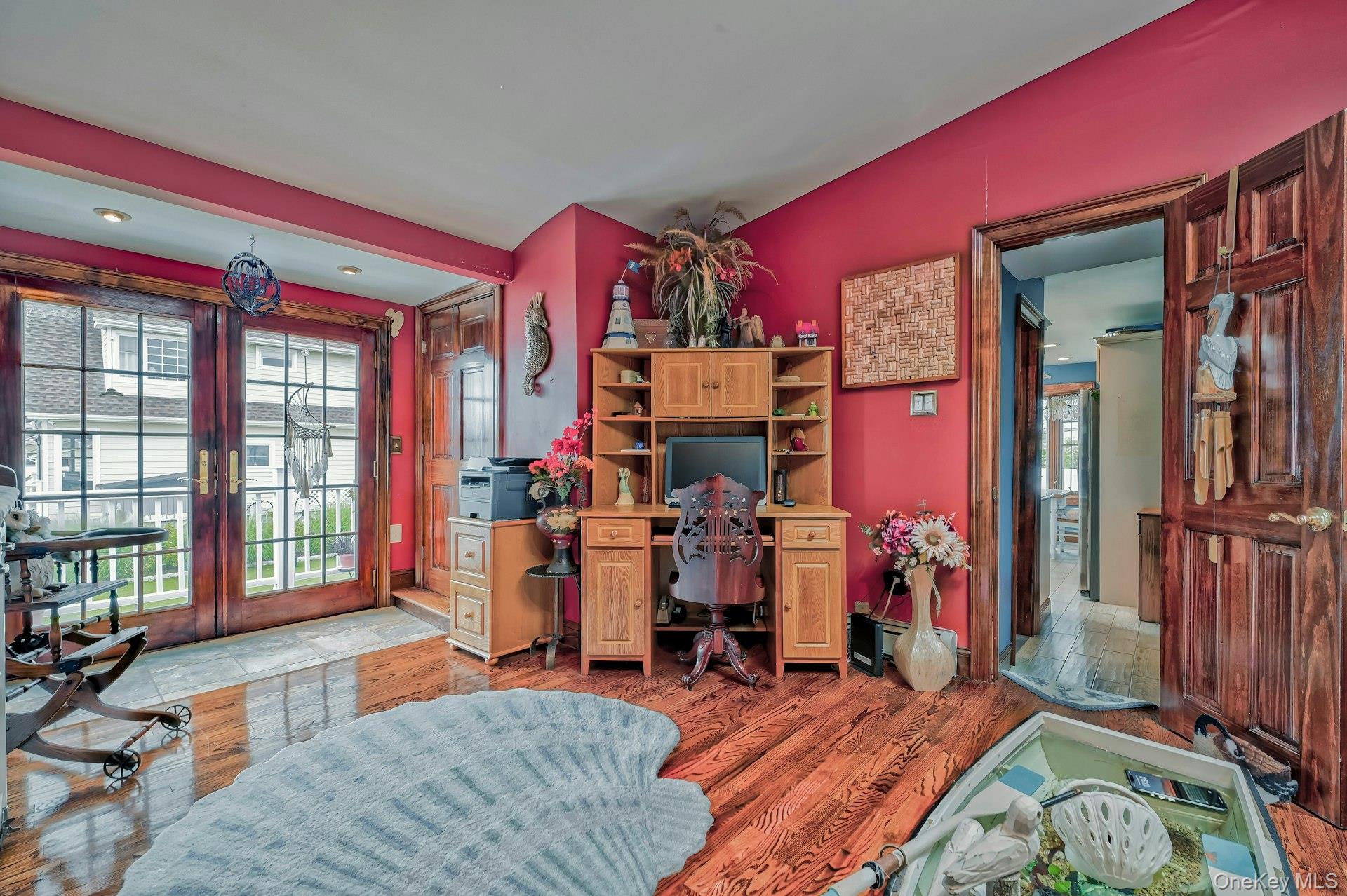 2 Bayview Avenue E, Lindenhurst, NY 11757