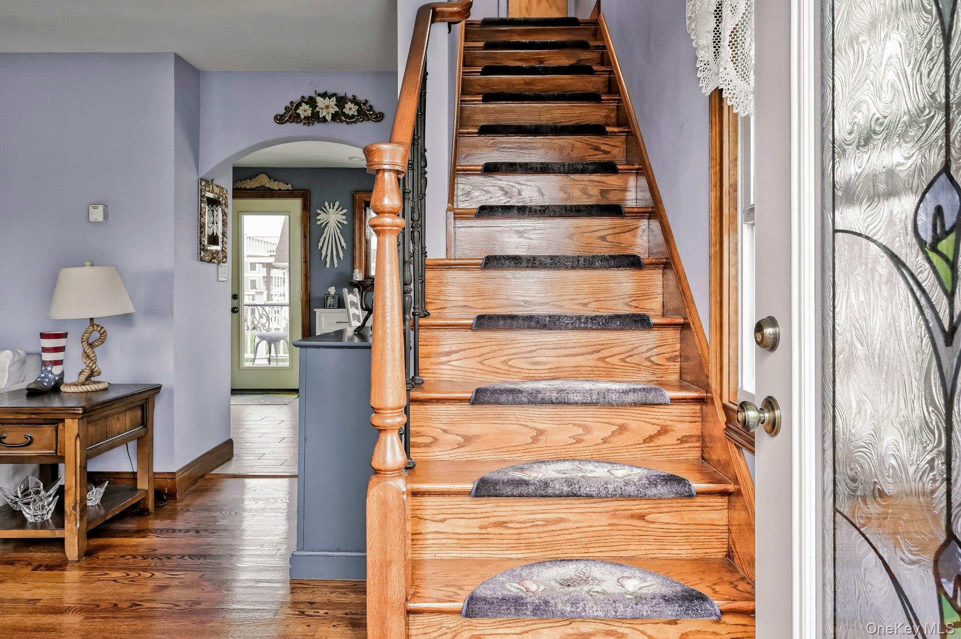 2 Bayview Avenue E, Lindenhurst, NY 11757