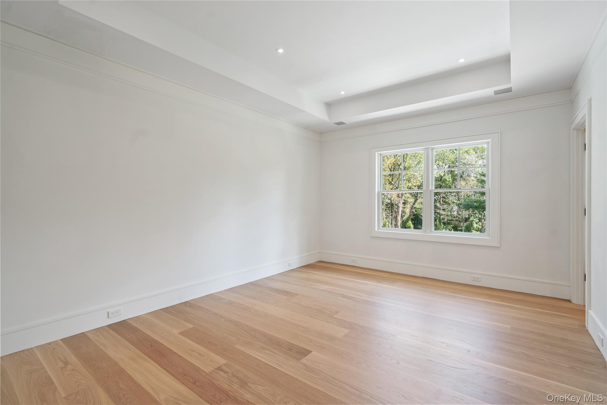 8 Dogwood Hill, Brookville, NY 11545