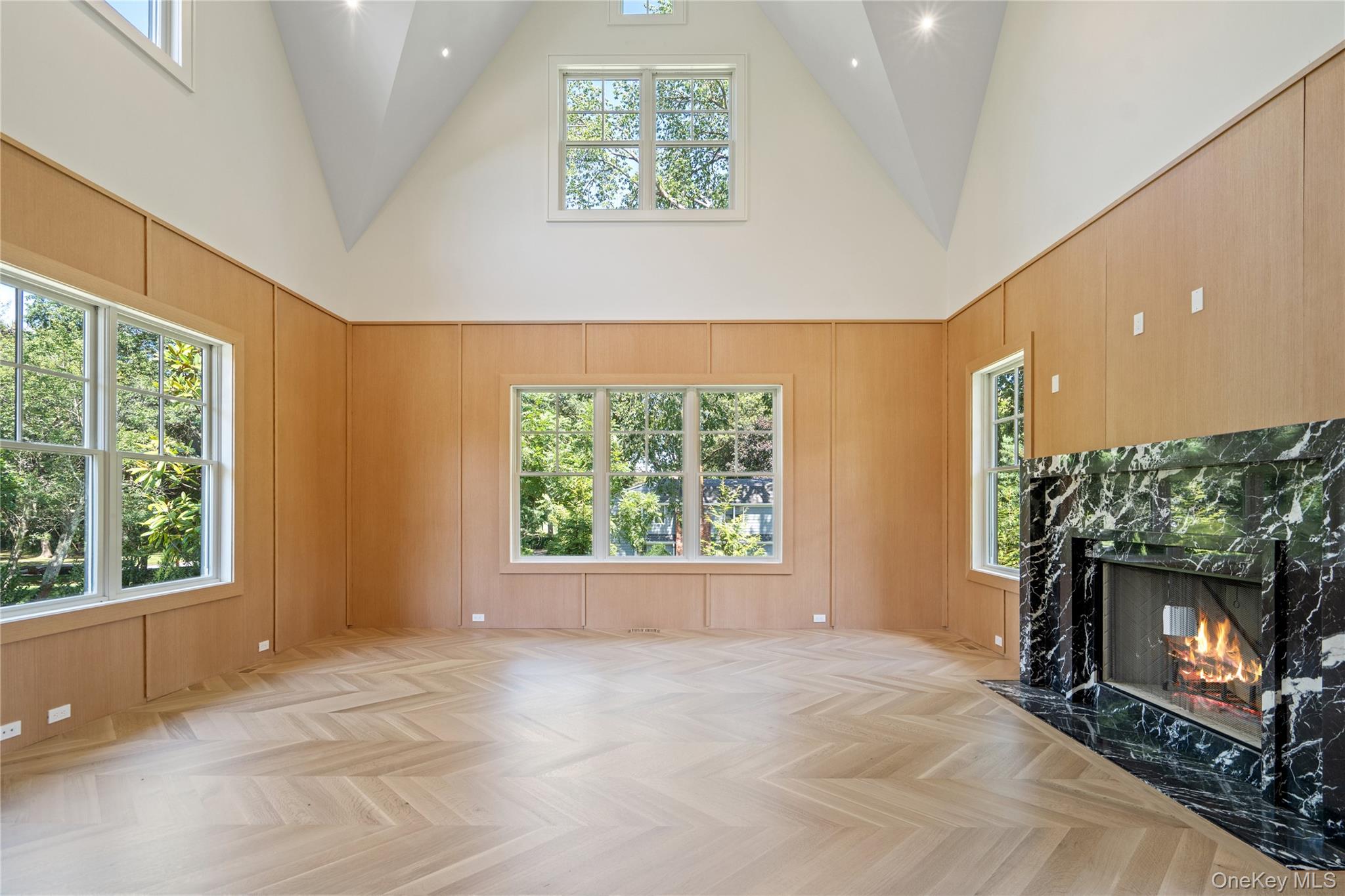 8 Dogwood Hill, Brookville, NY 11545