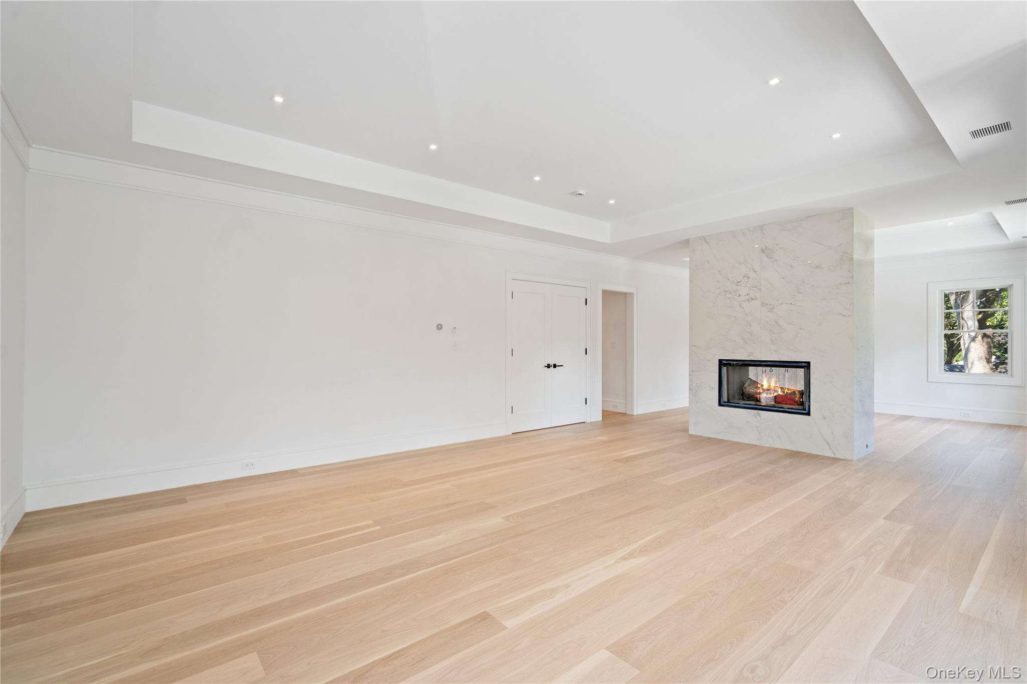 8 Dogwood Hill, Brookville, NY 11545