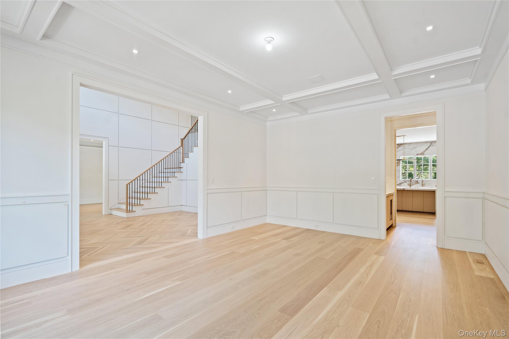 8 Dogwood Hill, Brookville, NY 11545