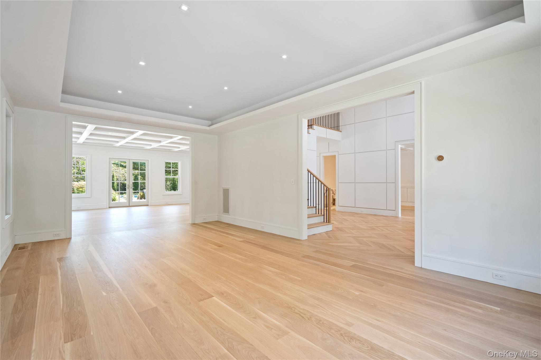 8 Dogwood Hill, Brookville, NY 11545