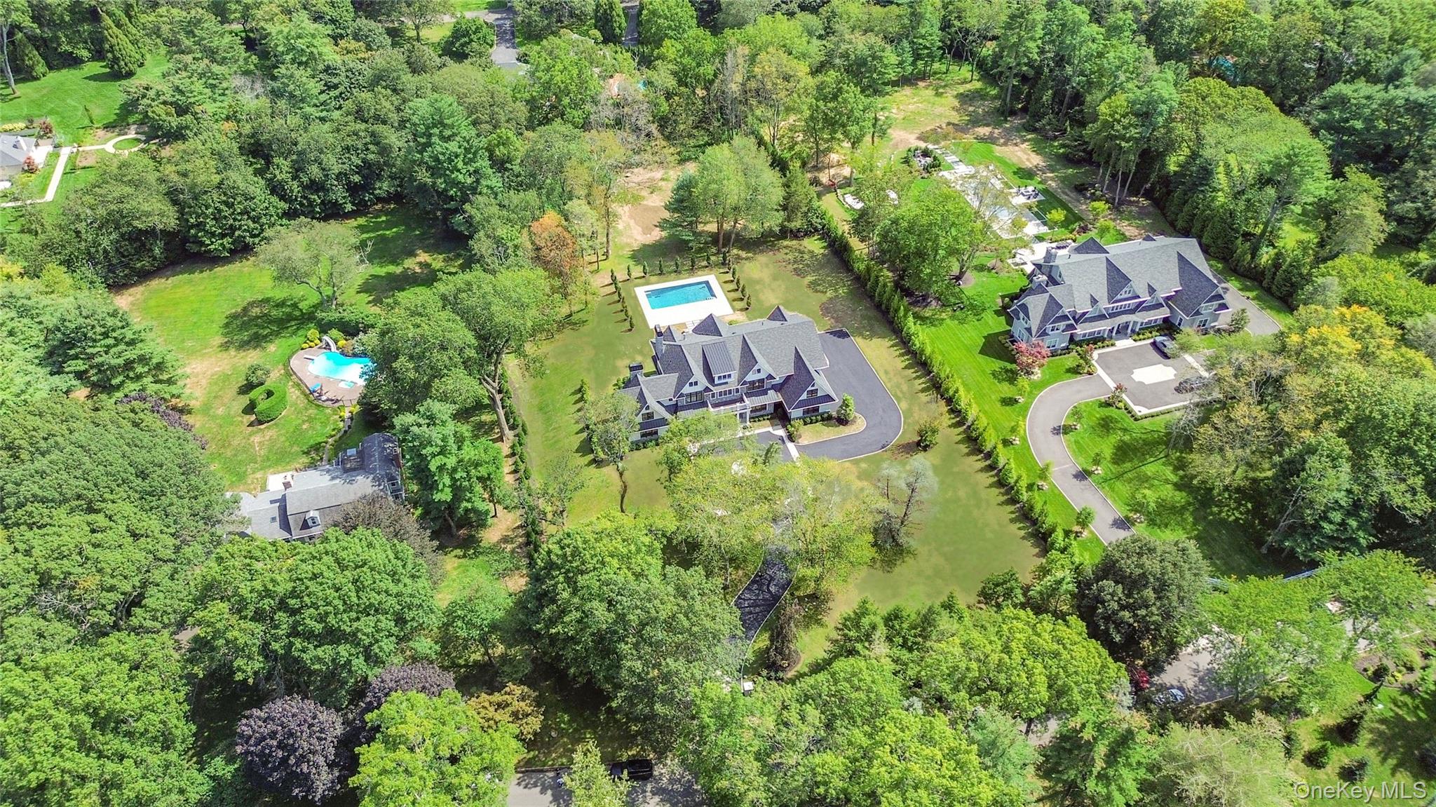 8 Dogwood Hill, Brookville, NY 11545