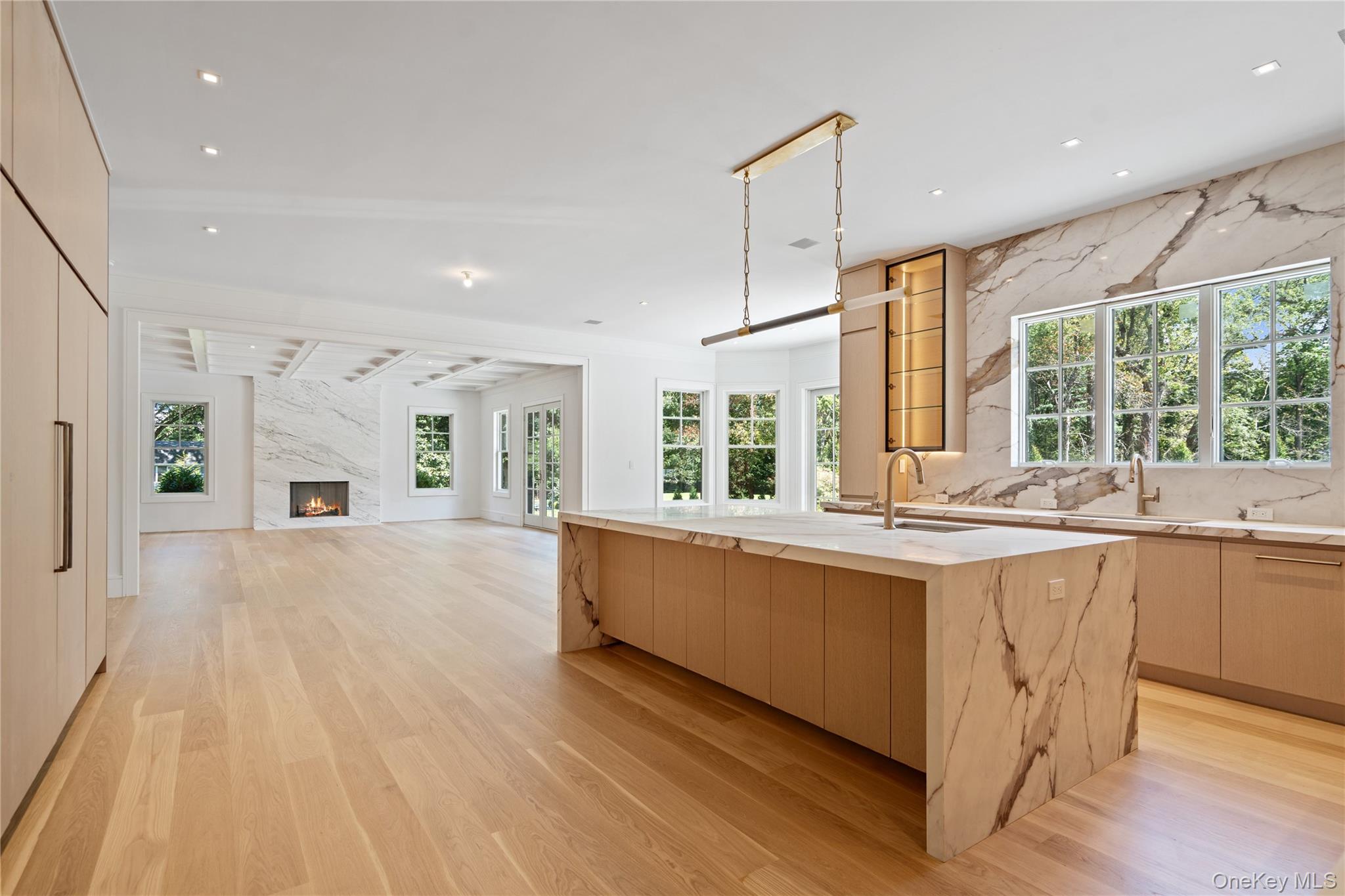 8 Dogwood Hill, Brookville, NY 11545