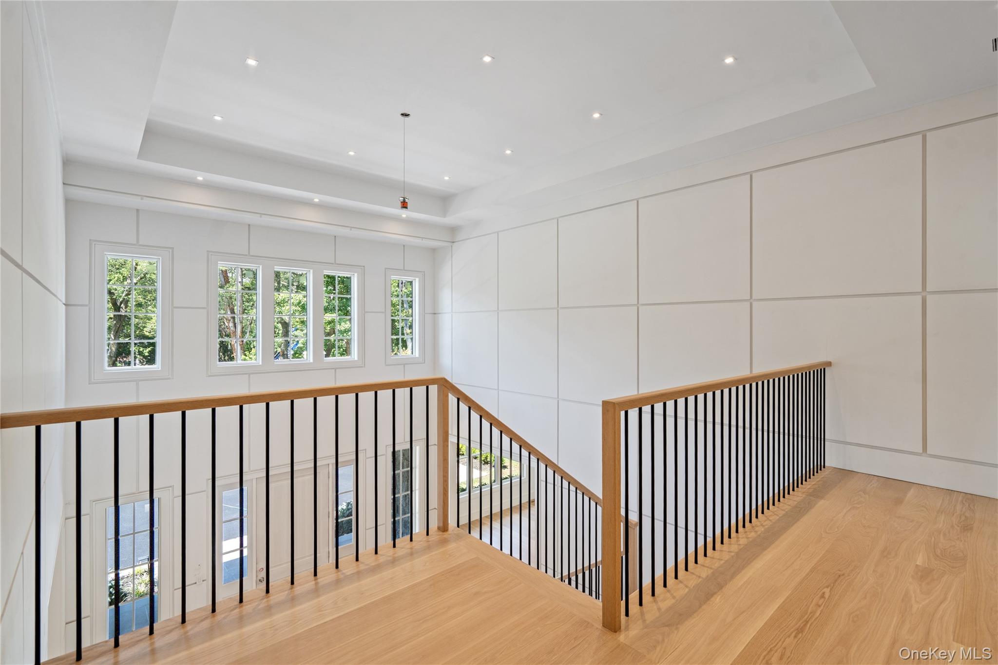 8 Dogwood Hill, Brookville, NY 11545