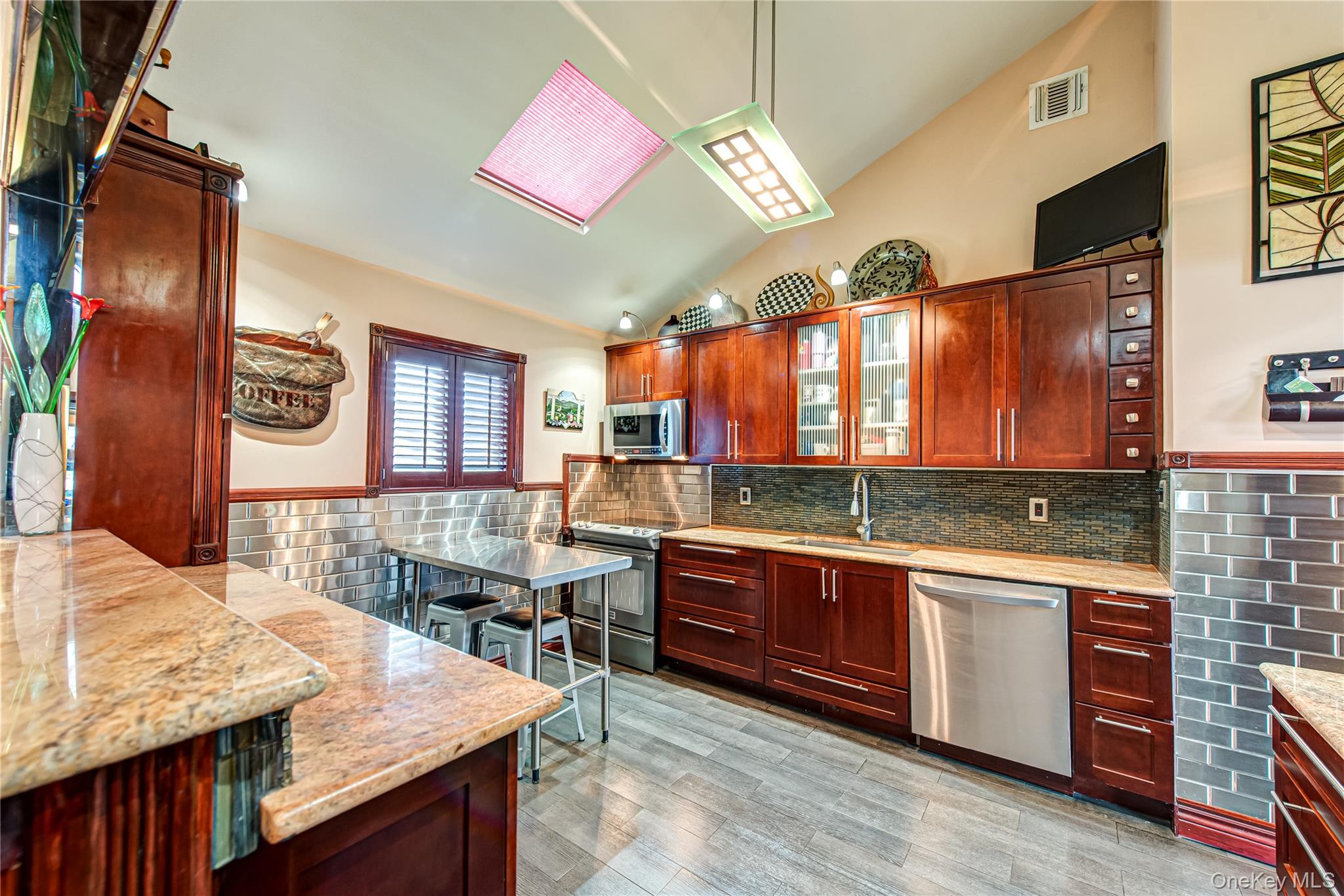 630 Shore Road, Lindenhurst, NY 11757