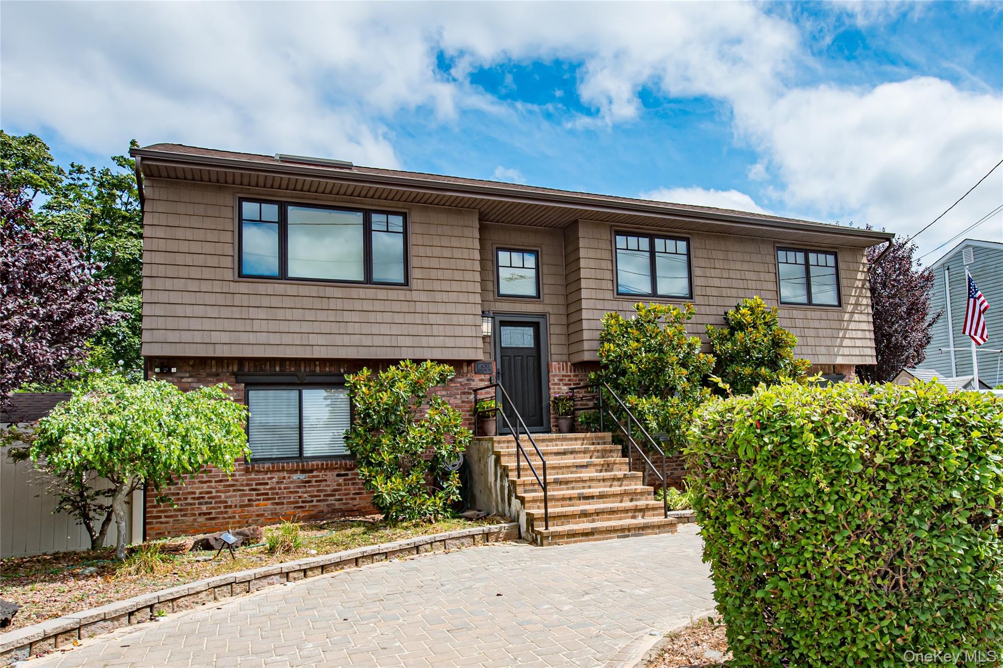 630 Shore Road, Lindenhurst, NY 11757