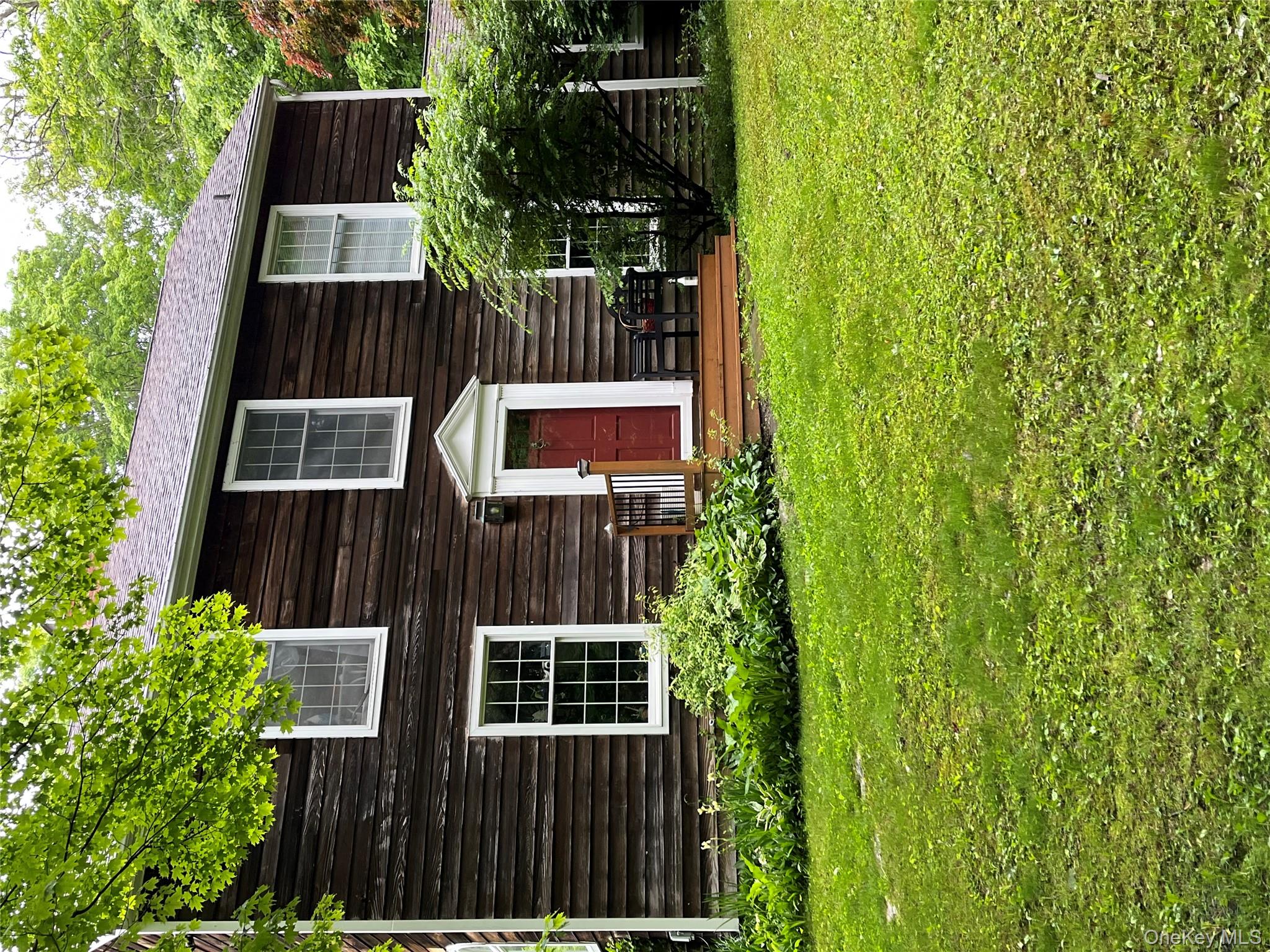 91 Mountain View Road, Rhinebeck, NY 12572