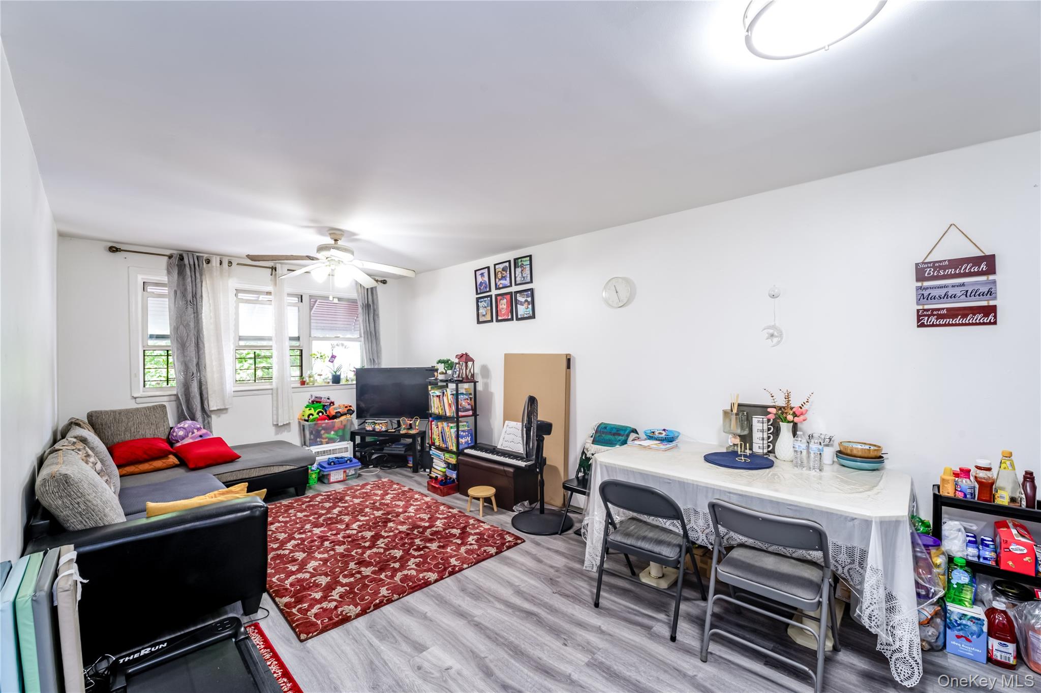 1068 Pugsley Avenue, Bronx, NY 10472