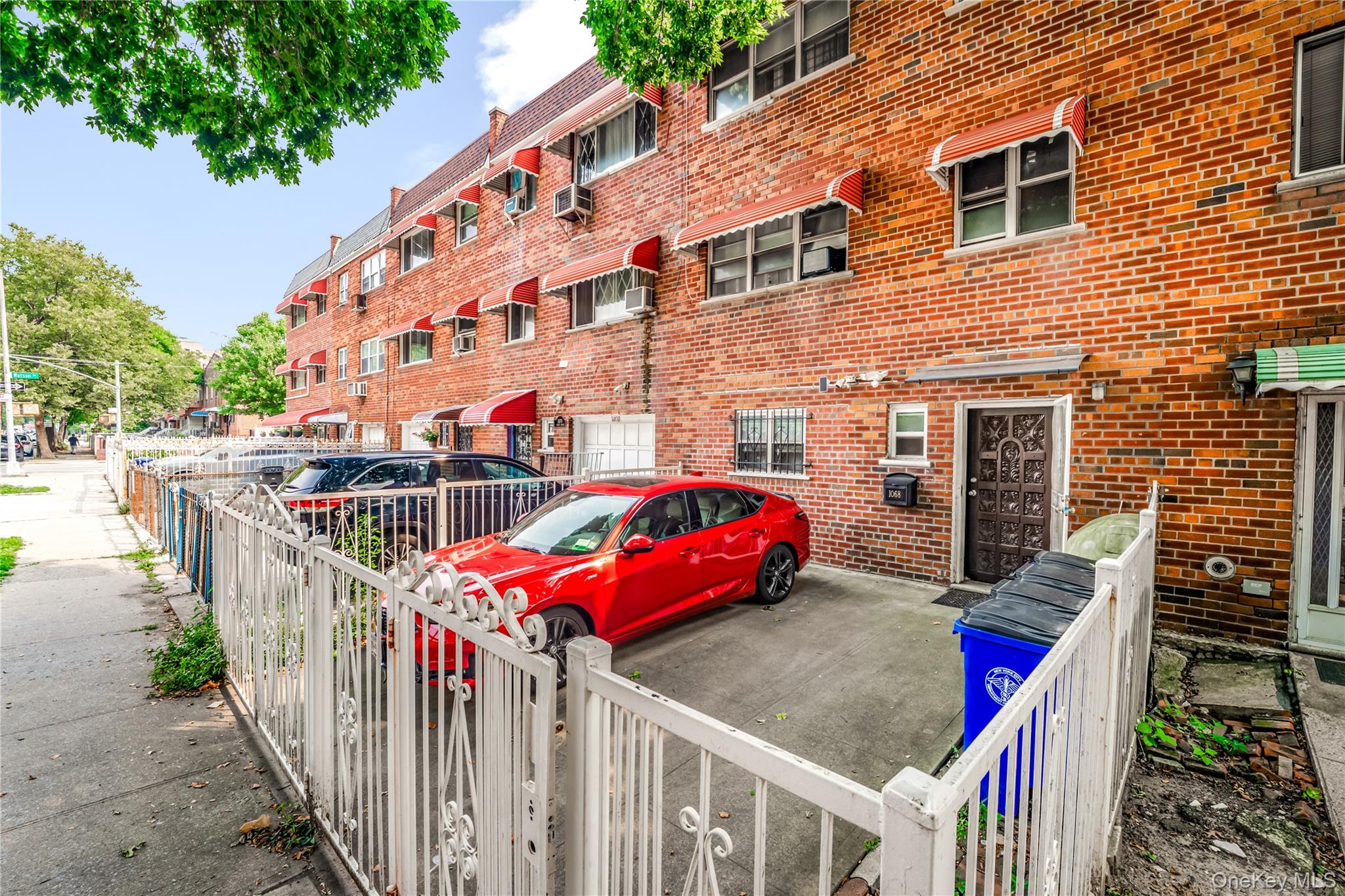 1068 Pugsley Avenue, Bronx, NY 10472