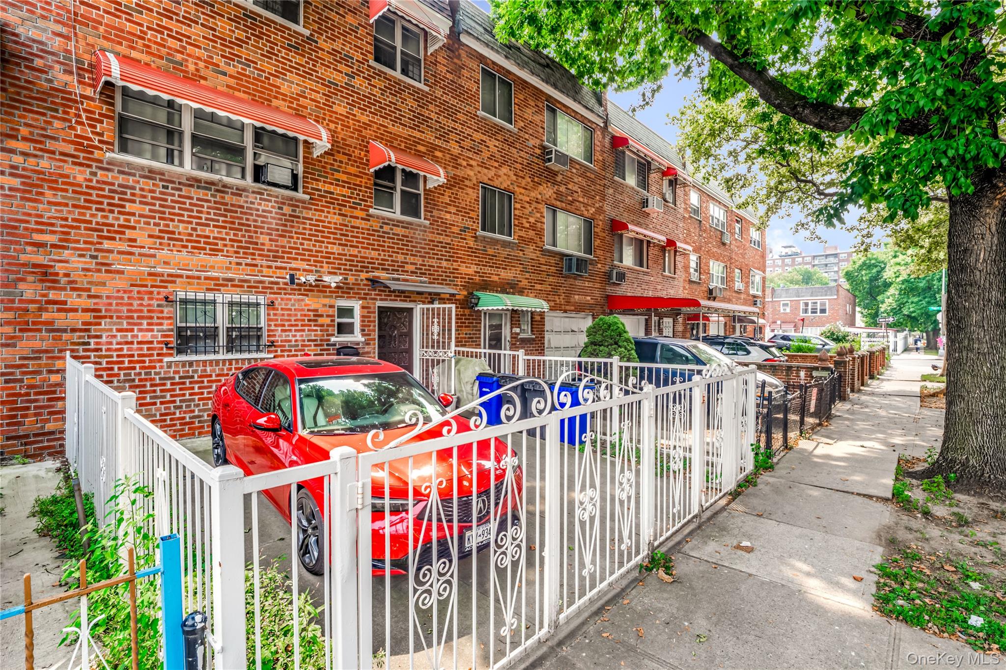 1068 Pugsley Avenue, Bronx, NY 10472