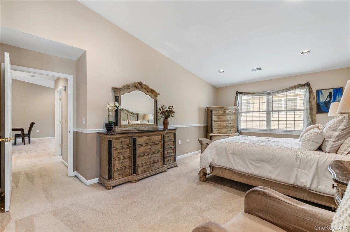 108 Joseph Lane, Dix Hills, NY 11746