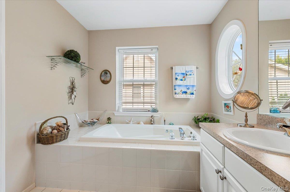 108 Joseph Lane, Dix Hills, NY 11746