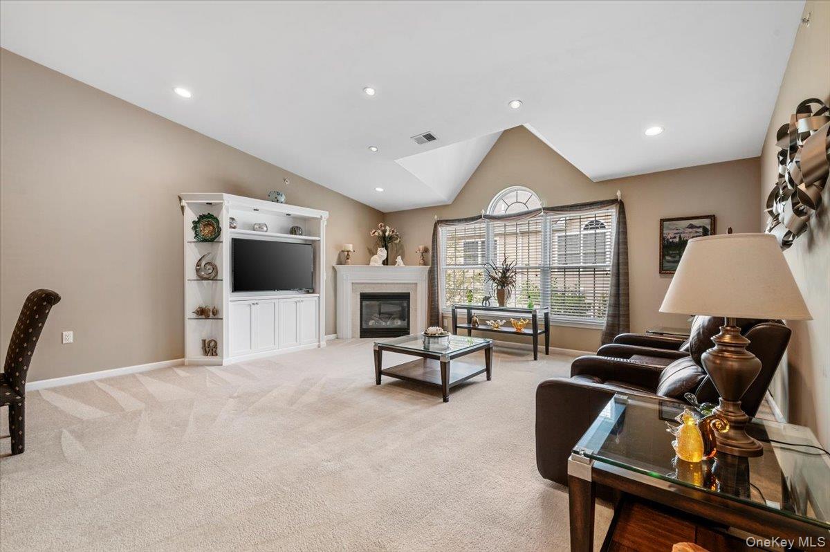 108 Joseph Lane, Dix Hills, NY 11746