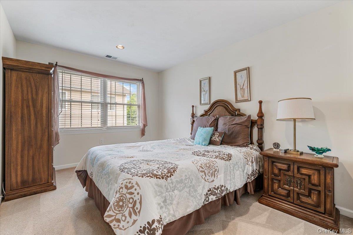 108 Joseph Lane, Dix Hills, NY 11746