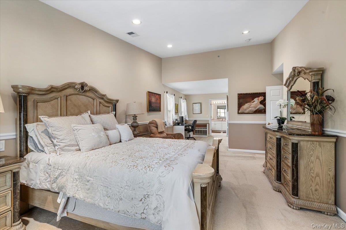 108 Joseph Lane, Dix Hills, NY 11746