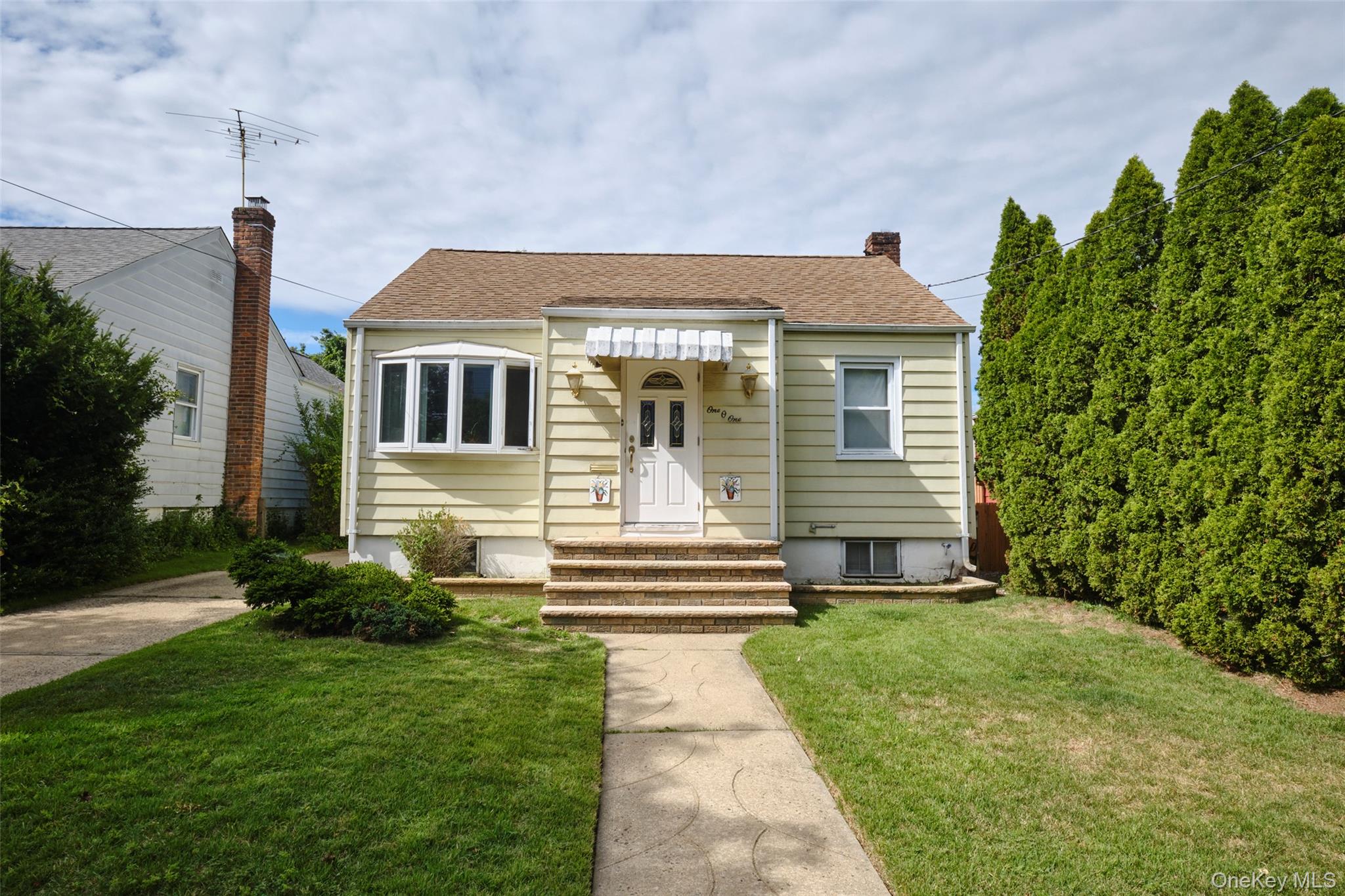 101 Hampton Avenue, Albertson, NY 11507