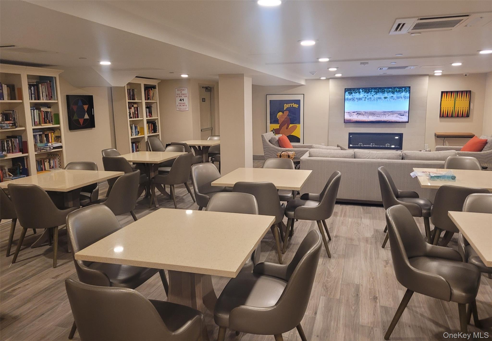 2 Richmond Road # 4th Floor, Lido Beach, NY 11561