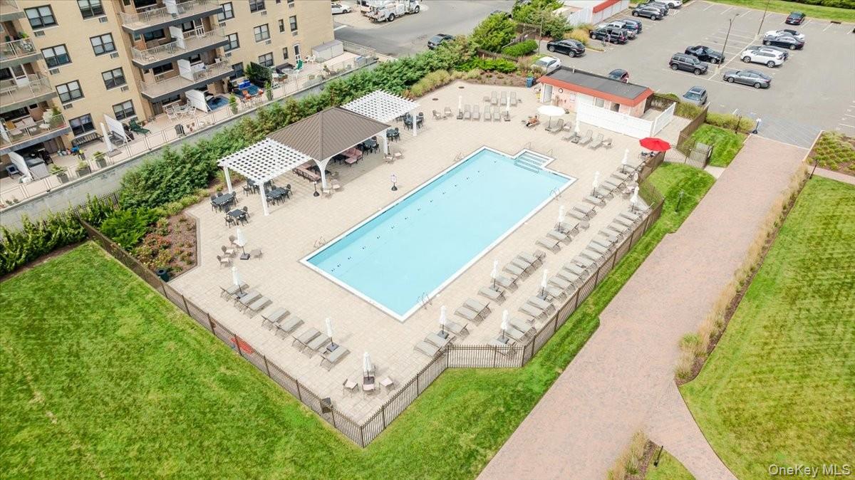 2 Richmond Road # 4th Floor, Lido Beach, NY 11561