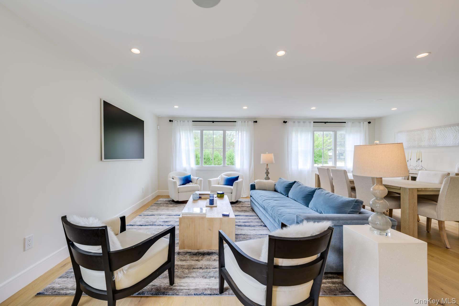 18 Lillian Lane, Southampton, NY 11968